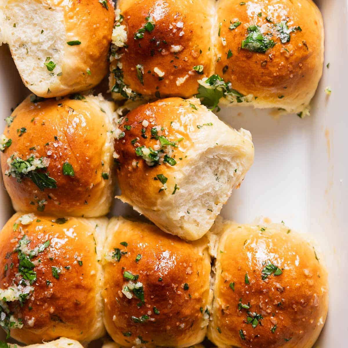 Garlic Bread Rolls with Fresh Garlic-Herb Butter